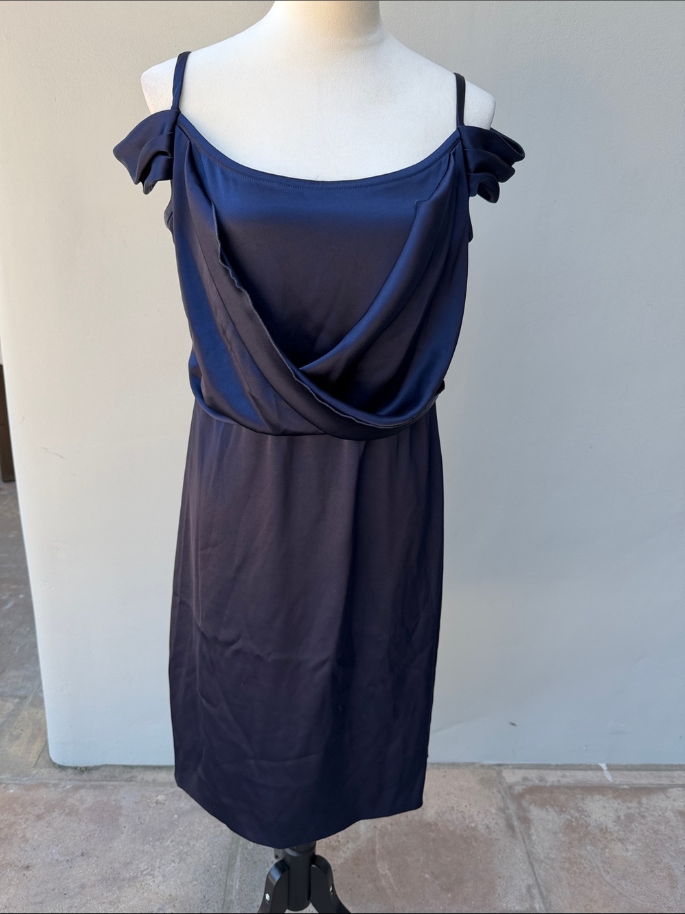 ST JOHN Navy Blue Cold-Shoulder Draped Cross-Over Satin Cocktail Dress Size 10 - Picture 2 of 10
